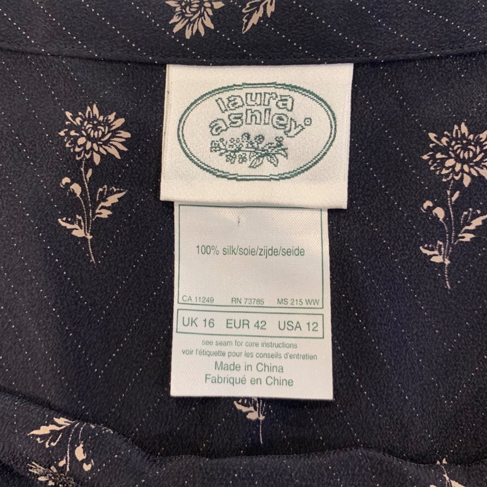 VTG Laura Ashley 12 100% Silk Floral Cottagecore Dark Academia Midi Skirt flowy - Picture 4 of 6